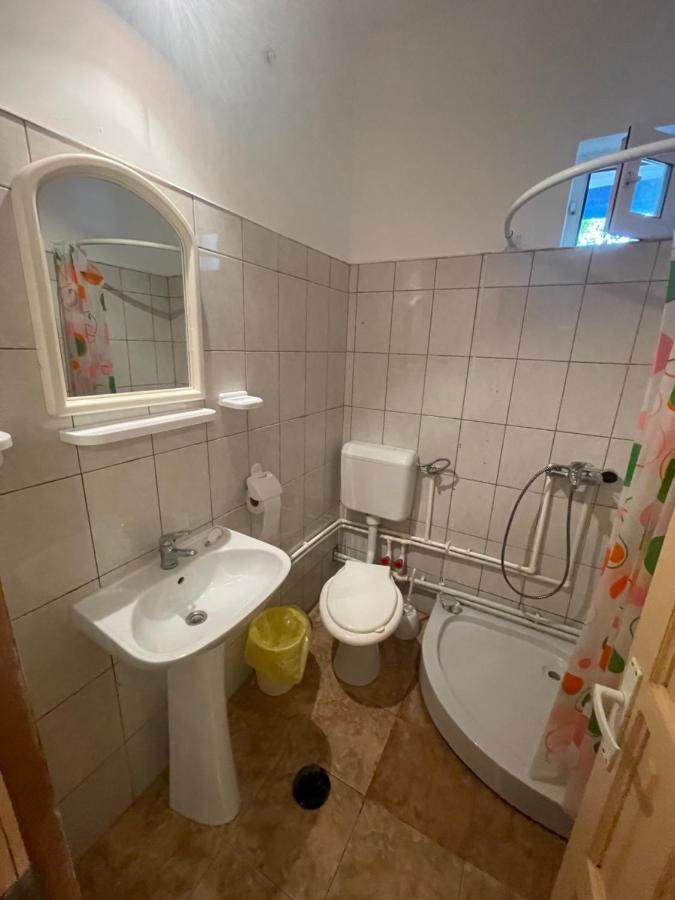 Отель Casa Costin Костинешти Экстерьер фото